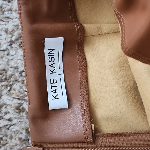 FAUX LEATHER SKIRT - Picture 3 of 3